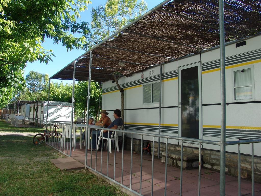 Bungalows Pena Montanesa Aínsa Oda fotoğraf