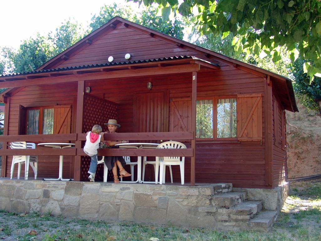 Bungalows Pena Montanesa Aínsa Oda fotoğraf